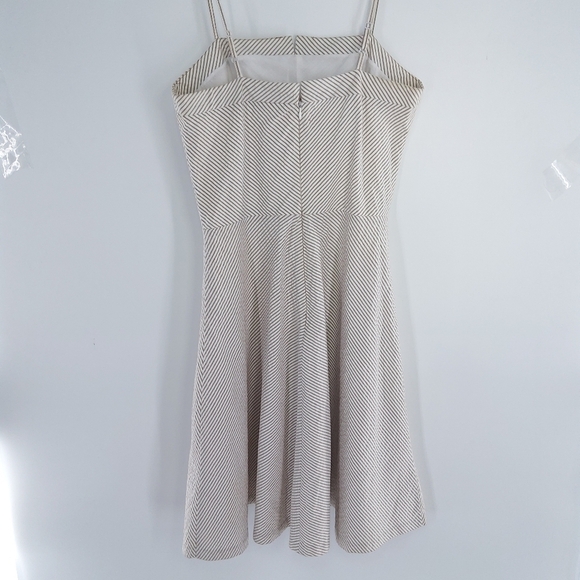 ISAAC MIZRAHI FOR TARGET FIT AND FLARE SIZE 8 - Picture 4 of 6